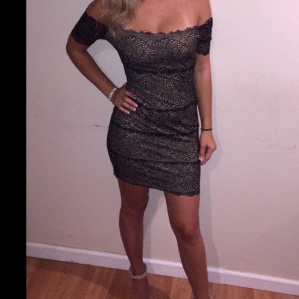Guess lace off the shoulder dress